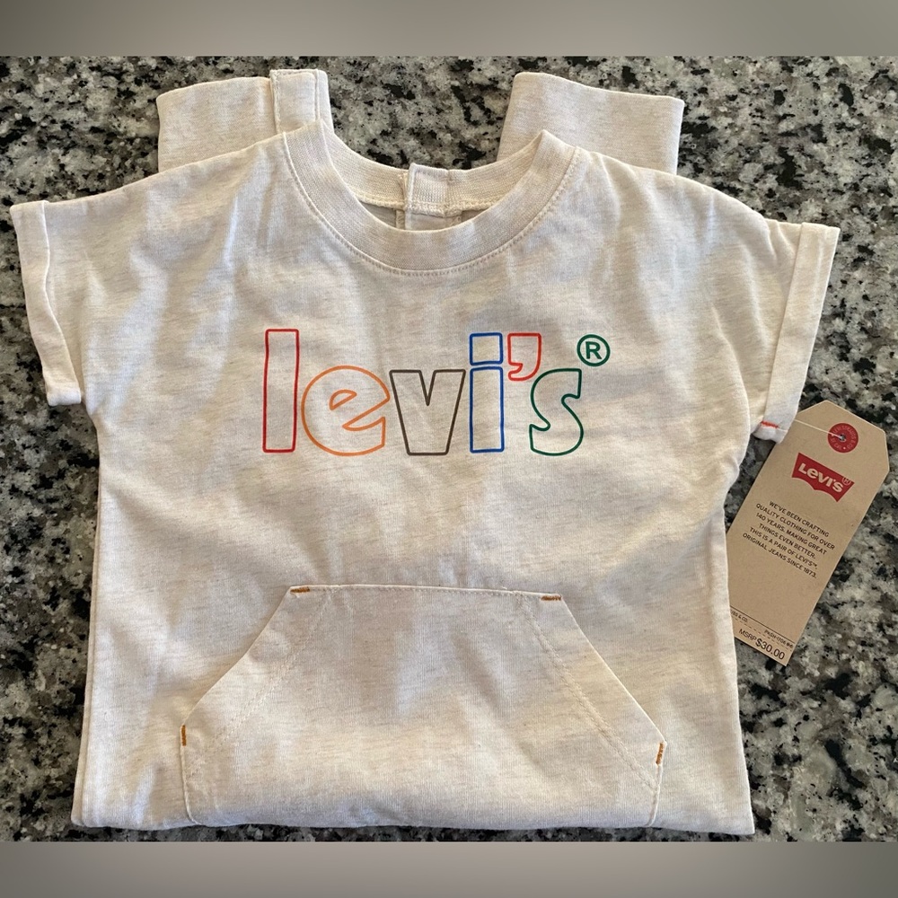 •NWT•Levi’s Baby Graphic Coverall- 12M ‘Oatmeal’